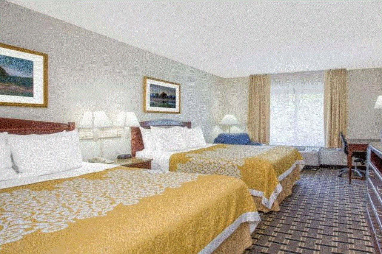 Hotel Carolina A Days Inn By Wyndham Hilton Head Island Εξωτερικό φωτογραφία