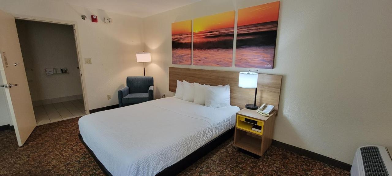 Hotel Carolina A Days Inn By Wyndham Hilton Head Island Εξωτερικό φωτογραφία