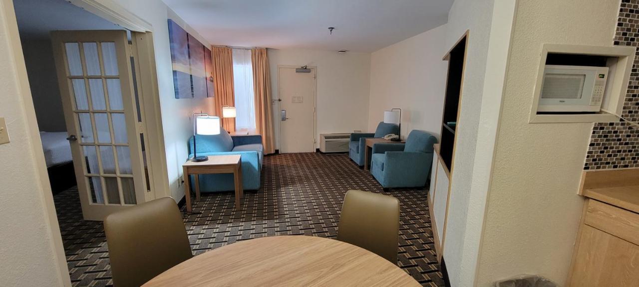 Hotel Carolina A Days Inn By Wyndham Hilton Head Island Εξωτερικό φωτογραφία