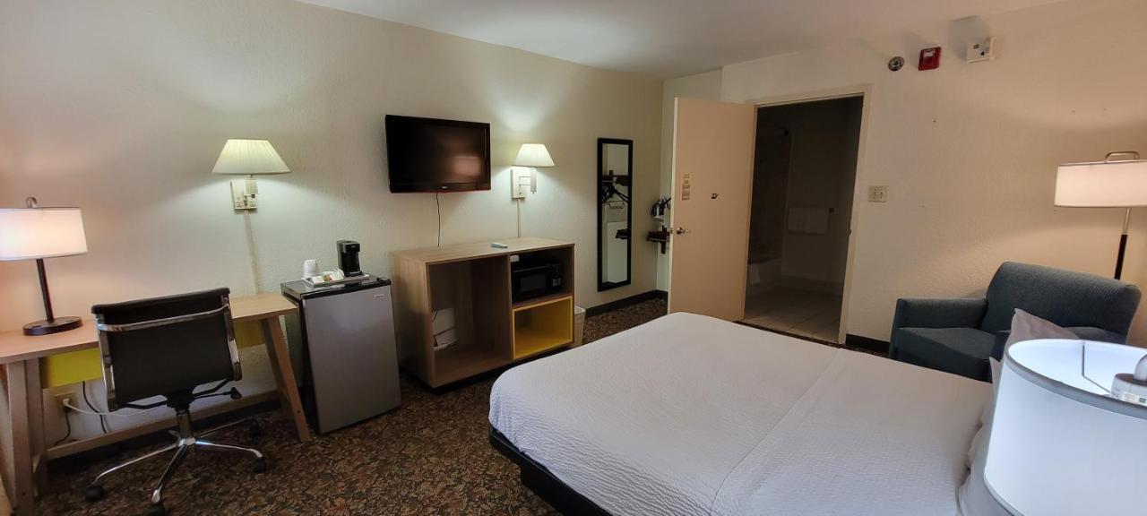 Hotel Carolina A Days Inn By Wyndham Hilton Head Island Εξωτερικό φωτογραφία
