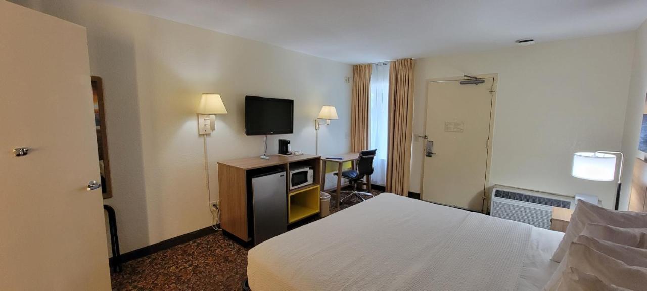 Hotel Carolina A Days Inn By Wyndham Hilton Head Island Εξωτερικό φωτογραφία
