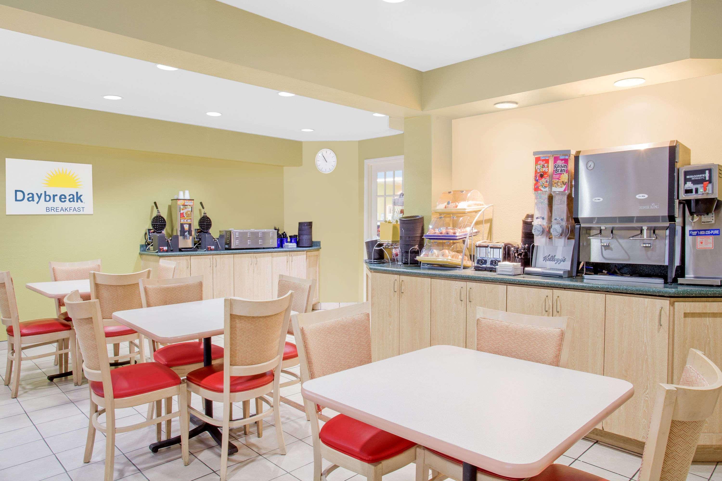 Hotel Carolina A Days Inn By Wyndham Hilton Head Island Εξωτερικό φωτογραφία