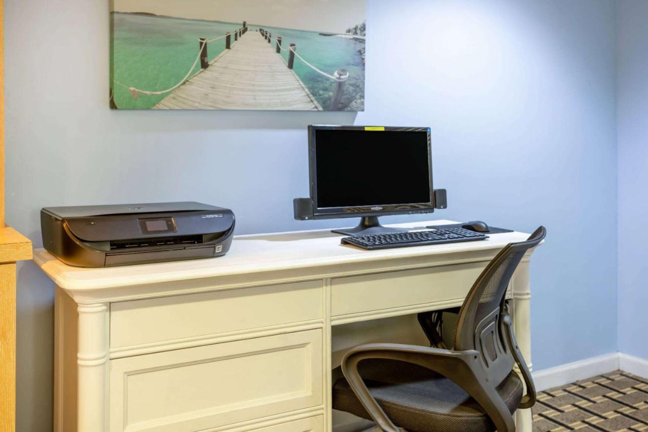 Hotel Carolina A Days Inn By Wyndham Hilton Head Island Εξωτερικό φωτογραφία